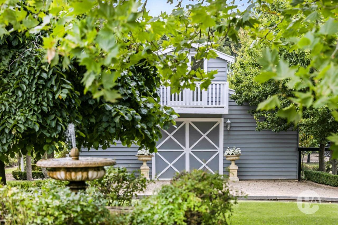 Farm Stay Maple Cottage At Wilindi Estate Tyabb Exterior photo